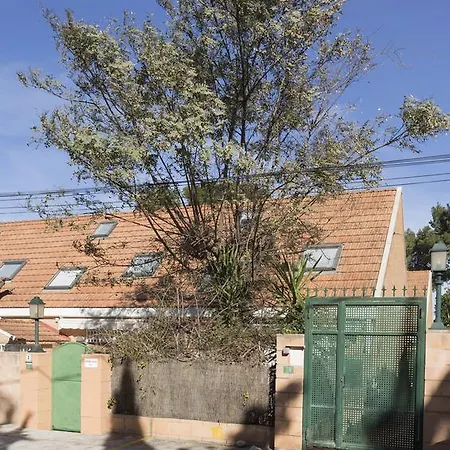 Casa Lleo Aparsol * Дения